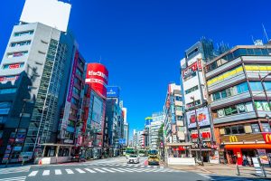 池袋駅前の様子
