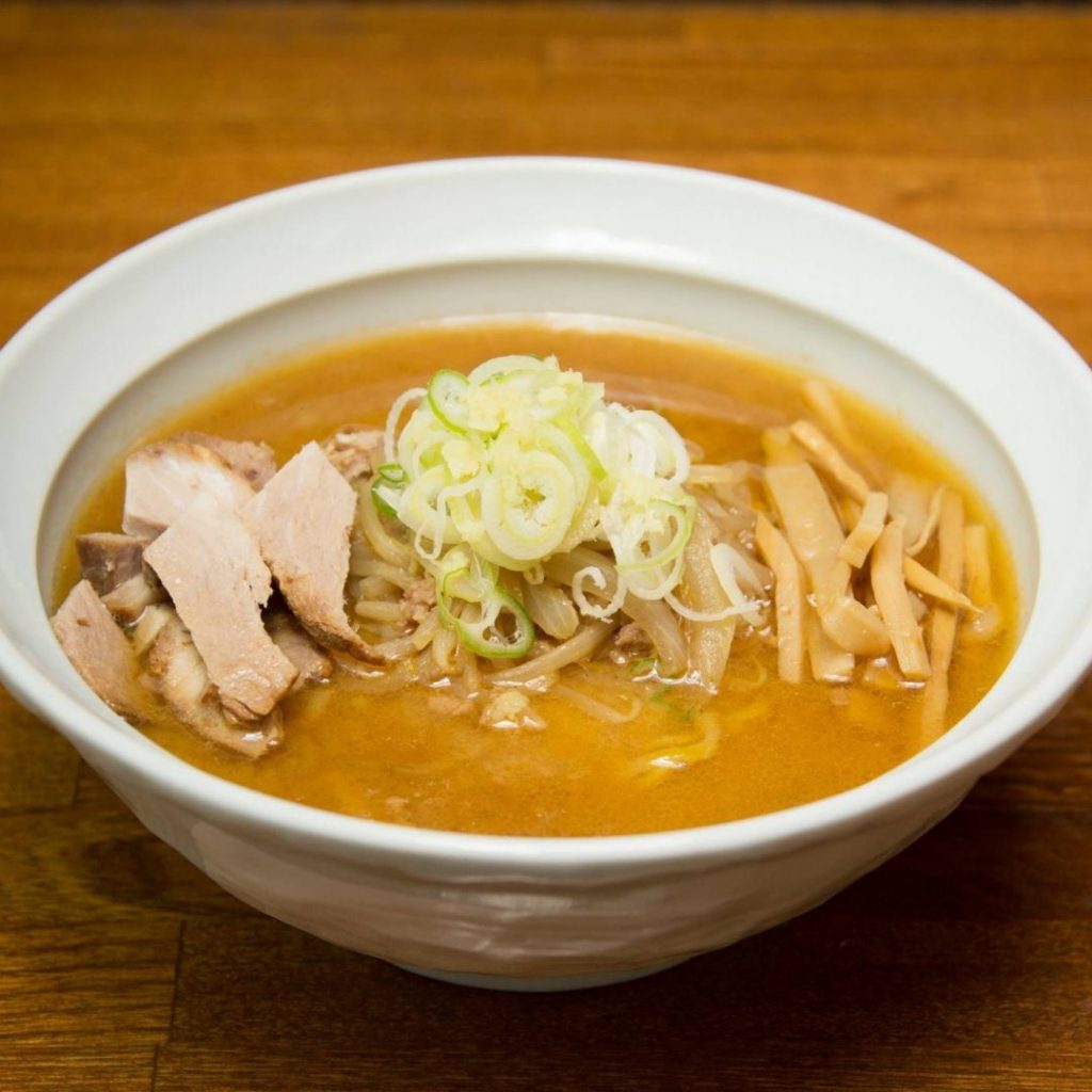 高田馬場のラーメン屋・さっぽろ羅偉伝のラーメン