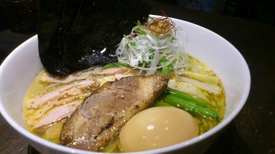 高田馬場のラーメン屋・鷹流のラーメン