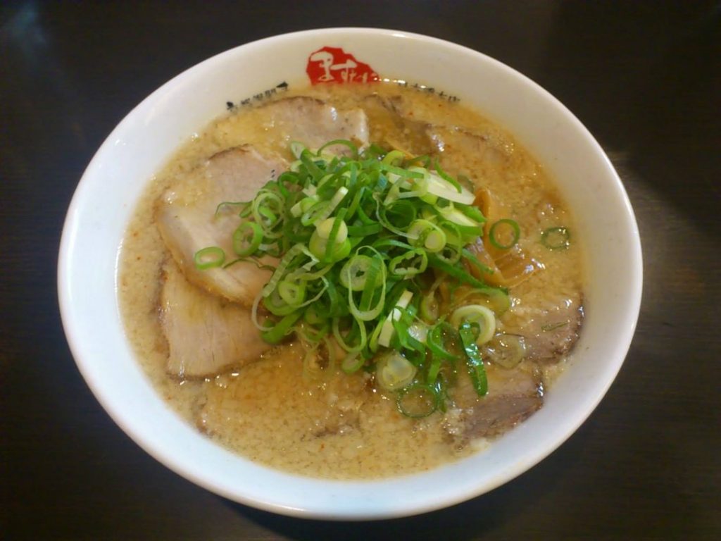 東京駅周辺のラーメン屋・ますたにのラーメン