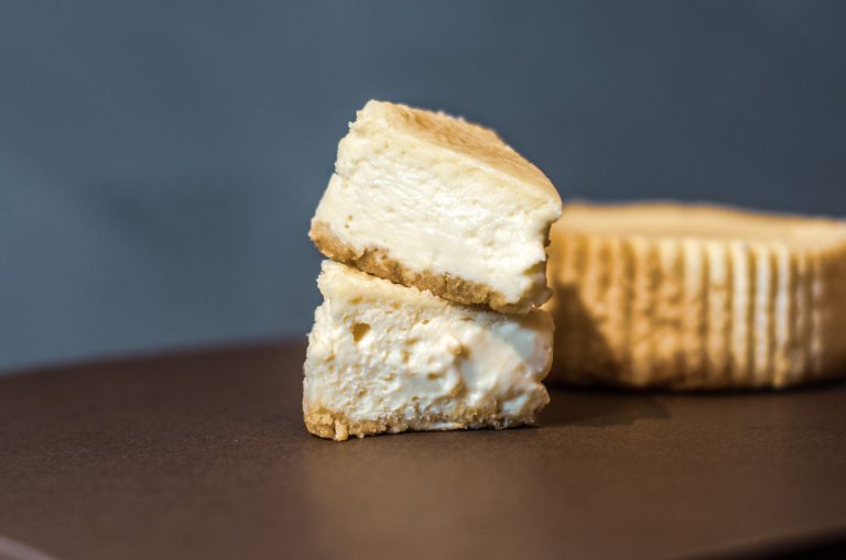 バレンタインのギフトに お取り寄せスイーツ 生カマンベールチーズケーキ バレンタイン期間限定パッケージが登場 めしレポ バレンタインのギフトに お取り寄せスイーツ 生カマンベールチーズケーキ バレンタイン期間限定パッケージが登場 めしレポ