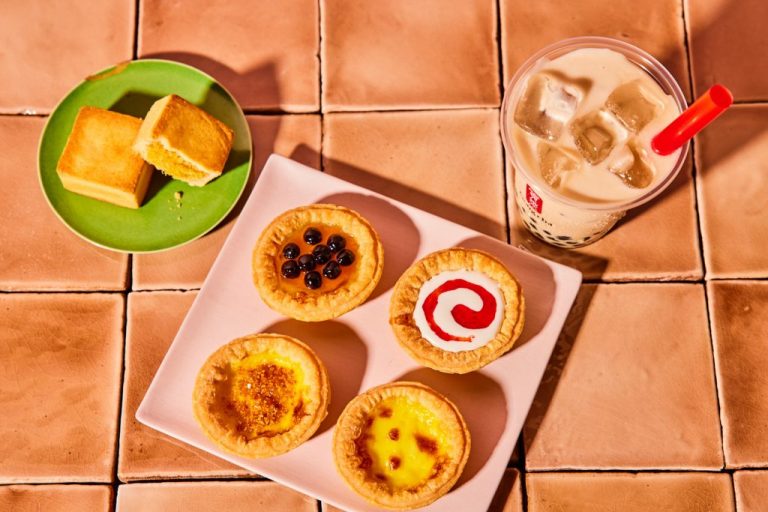 エッグタルトとパイナップルケーキでお茶をもっと美味しく ゴンチャが 新フードメニュー 甜品 を販売 めしレポ