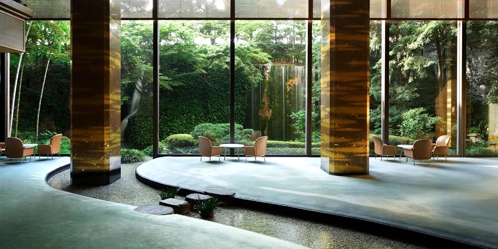 メインラウンジの店内